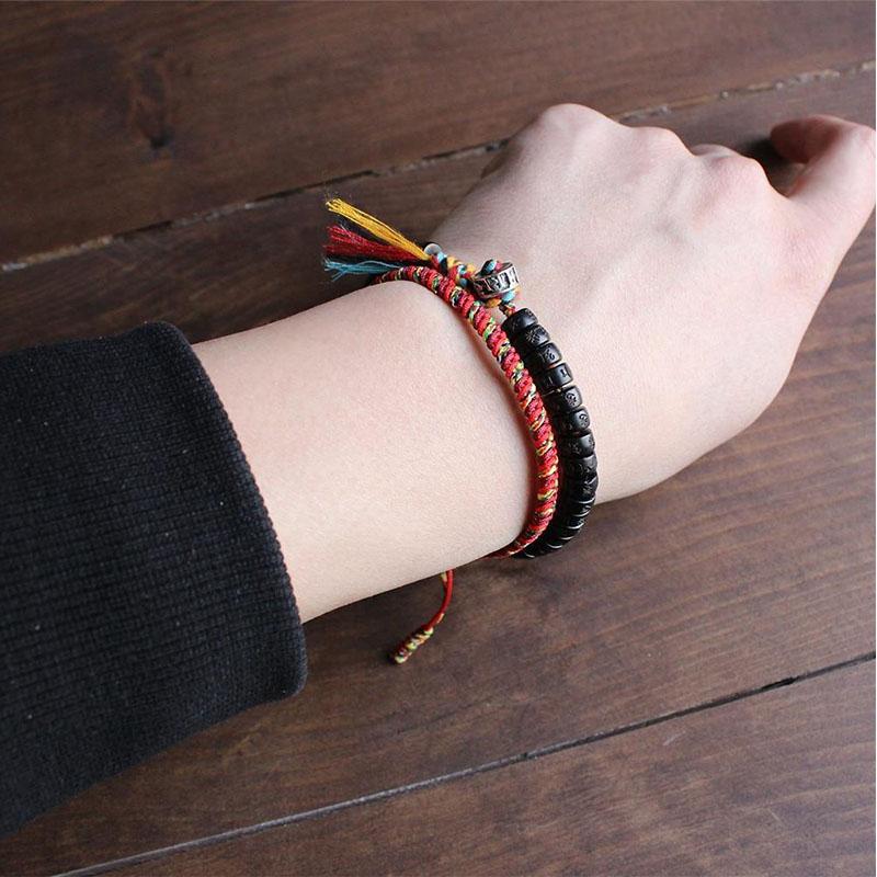 CoconutShellBeadsOmManiPadmeHumBracelet-07.jpg