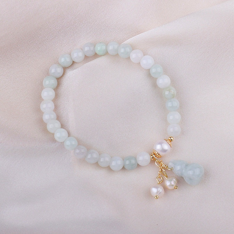 LightGreenJadeWuLouAmuletBracelet3.jpg
