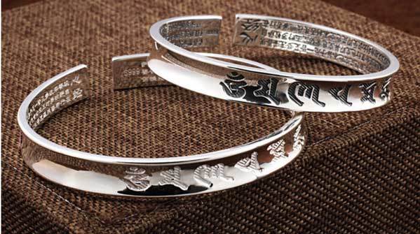 Silver-Skull-Ring4.jpg