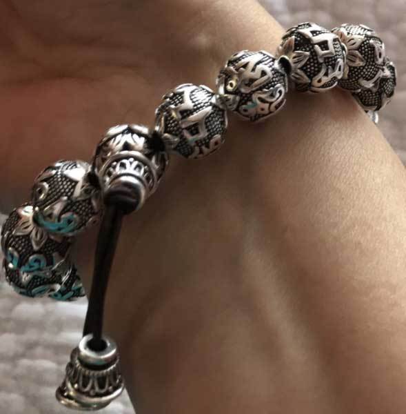 Tibetan-Buddhism-Mani-Mantra-Bracelet4.jpg